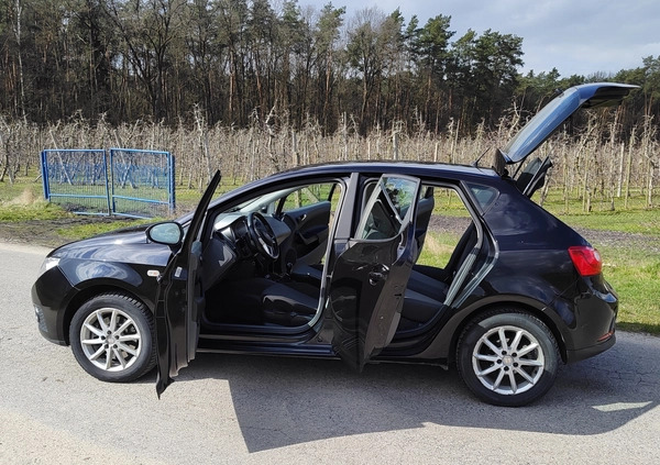 Seat Ibiza cena 16000 przebieg: 235000, rok produkcji 2010 z Ciężkowice małe 121